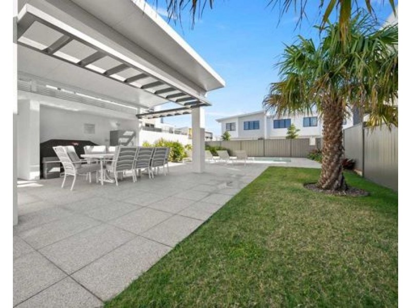 6/37 Sickle Ave, Hope Island QLD 4212