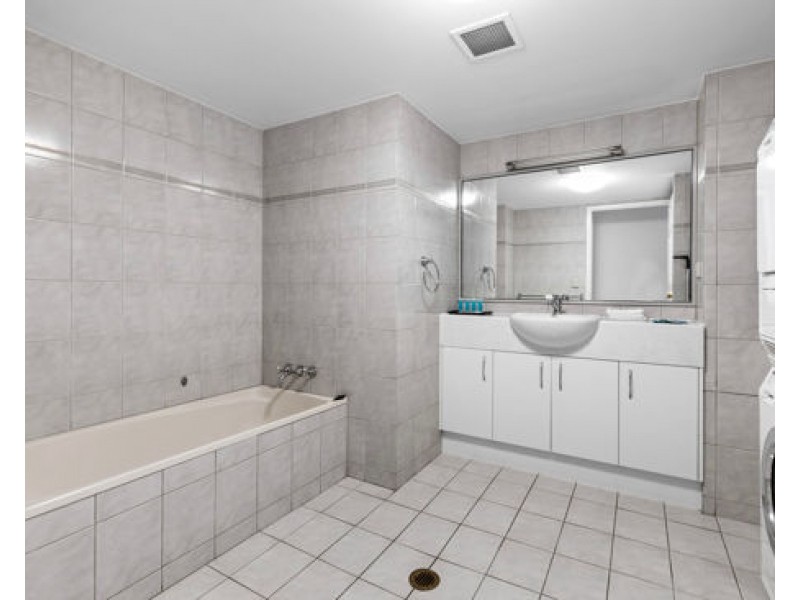 35 2890 Gold Coast Highway, Surfers Paradise, Surfers Paradise QLD 4217