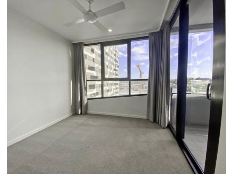 701/17 Deshon Street, Woolloongabba QLD 4102