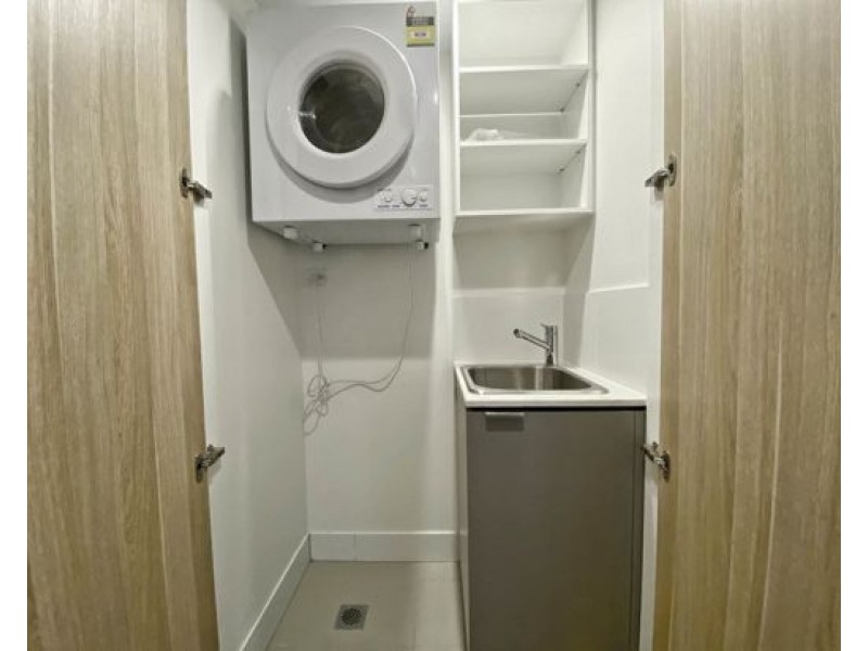 701/17 Deshon Street, Woolloongabba QLD 4102