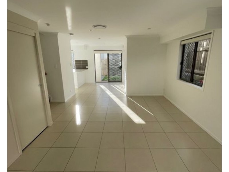 31 20 Kianawah Road South, Manly West QLD 4179