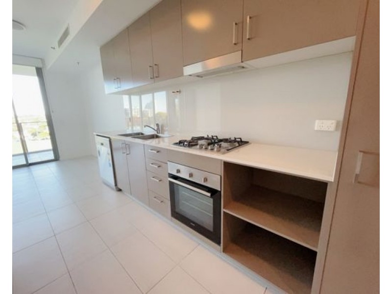 601/17 Bath Street, Labrador QLD 4215