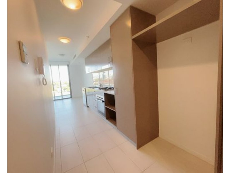 601/17 Bath Street, Labrador QLD 4215