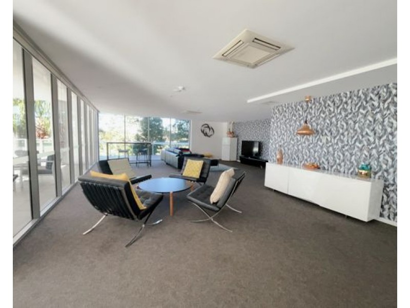 601/17 Bath Street, Labrador QLD 4215