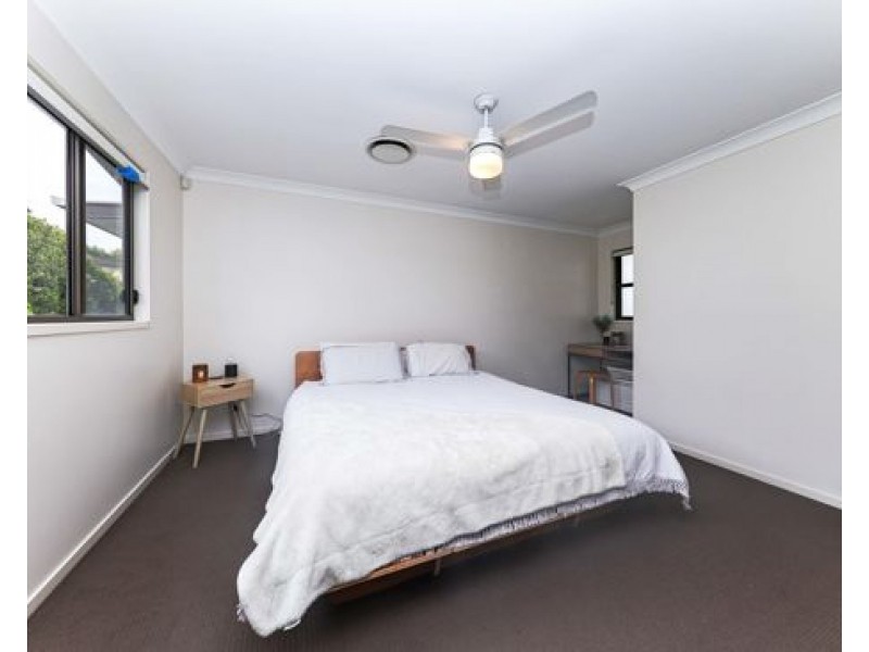 30 20 Kianawah Road South, Manly West QLD 4179