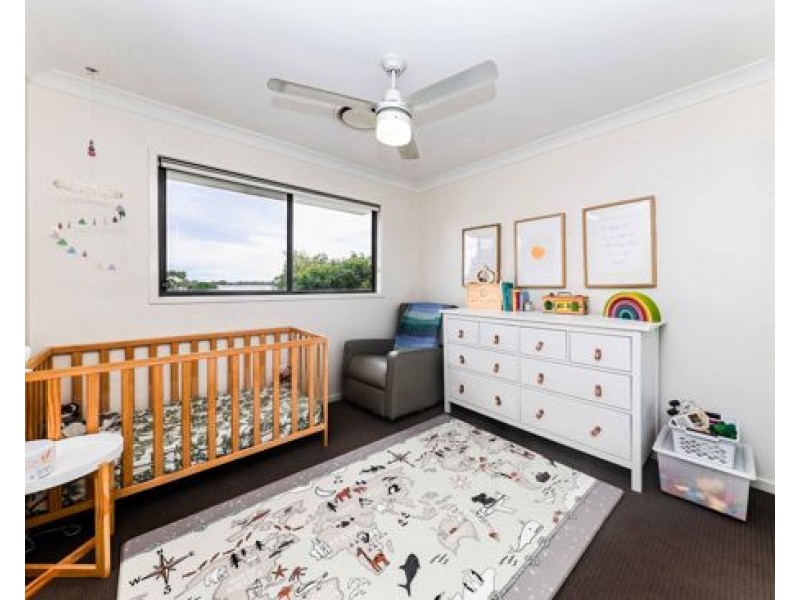 30 20 Kianawah Road South, Manly West QLD 4179