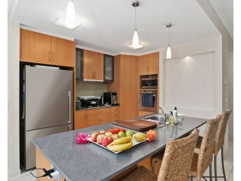 2045/1 The Vistas Drive, Carrara QLD 4211