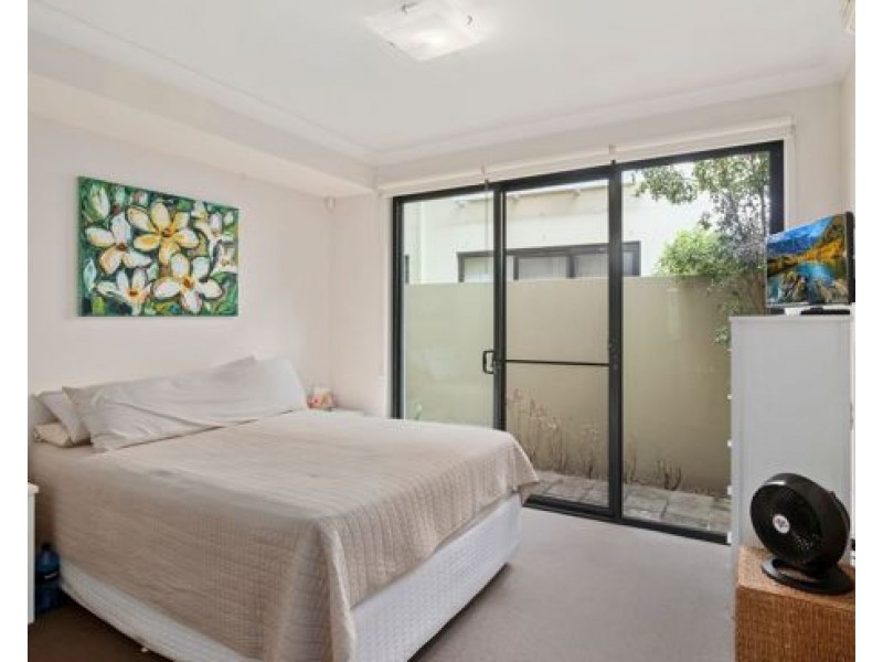 2045/1 The Vistas Drive, Carrara QLD 4211
