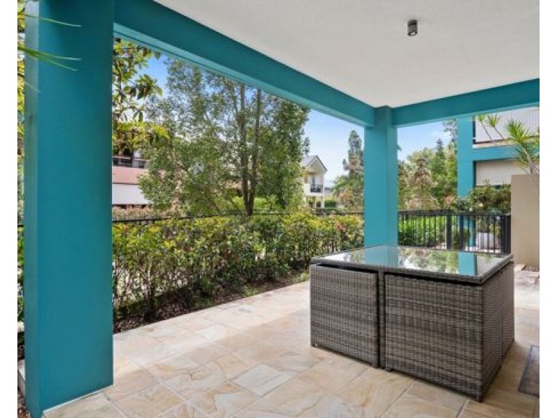 2045/1 The Vistas Drive, Carrara QLD 4211
