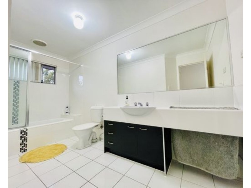 131 McAuley Parade, Pacific Pines QLD 4211