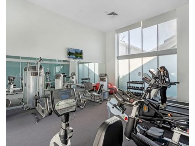 910/1 Como Crescent, Southport QLD 4215