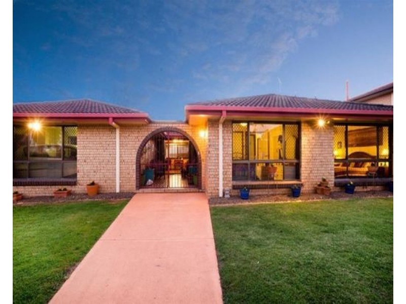 32 Mapleleaf Street, Eight Mile Plains QLD 4113