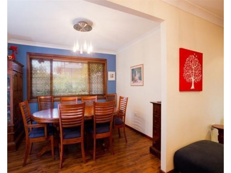 32 Mapleleaf Street, Eight Mile Plains QLD 4113