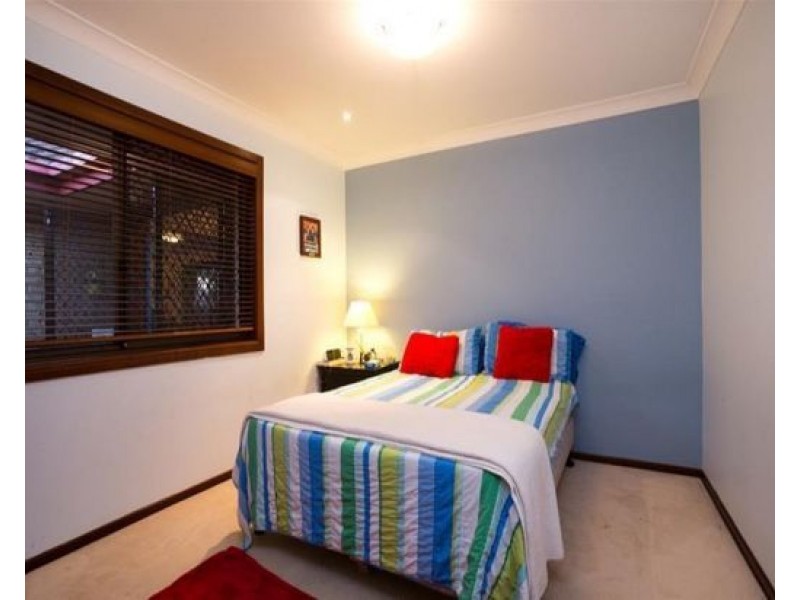 32 Mapleleaf Street, Eight Mile Plains QLD 4113