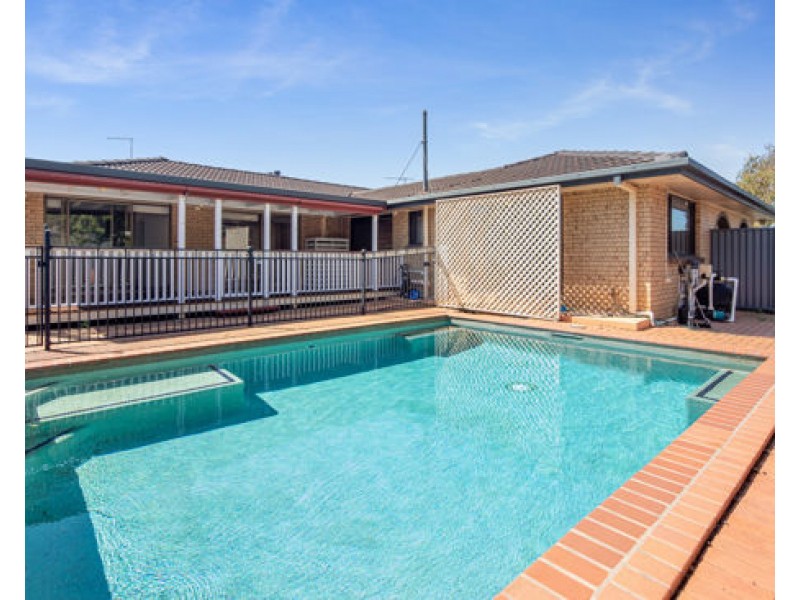32 Mapleleaf Street, Eight Mile Plains QLD 4113
