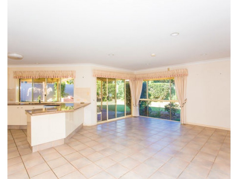 3 Castle Rock Street, Parkwood QLD 4214