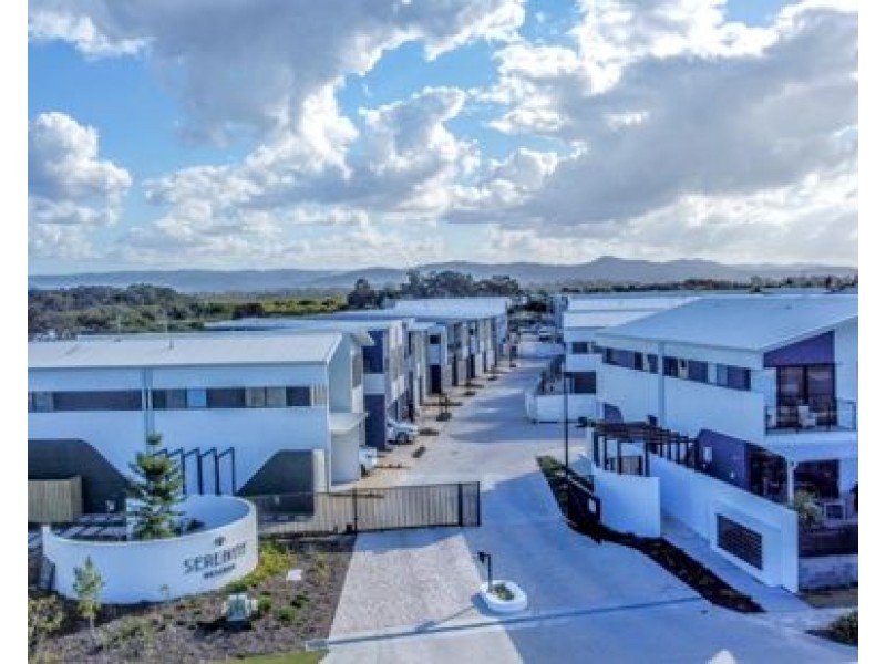 2/1 Lake Serenity Blvd, Helensvale QLD 4212