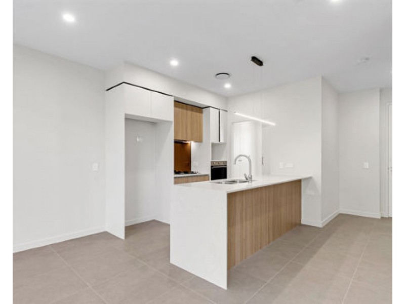 2/1 Lake Serenity Blvd, Helensvale QLD 4212