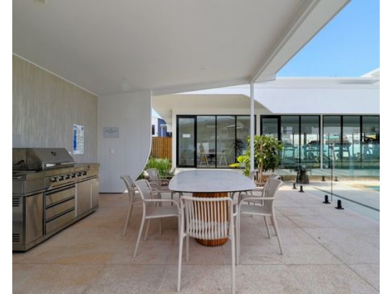 2/1 Lake Serenity Blvd, Helensvale QLD 4212