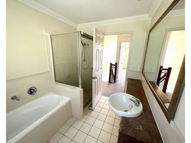 U19 433 Brisbane Rd, Coombabah QLD 4216