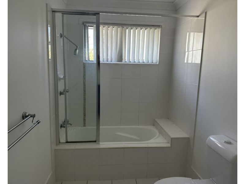 102/175 Fryar road, Eagleby QLD 4207