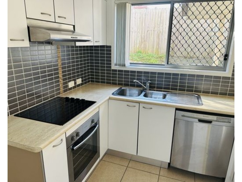 102/175 Fryar road, Eagleby QLD 4207