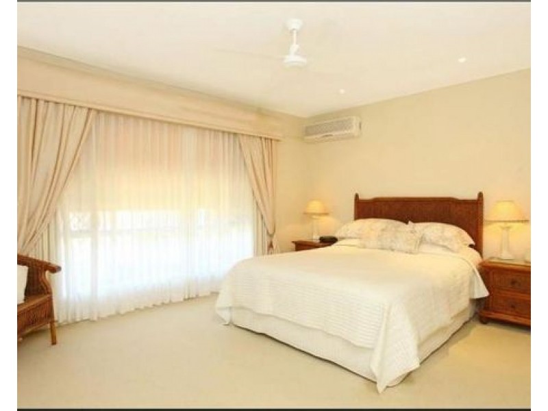 14 Newport Drive, Robina QLD 4226