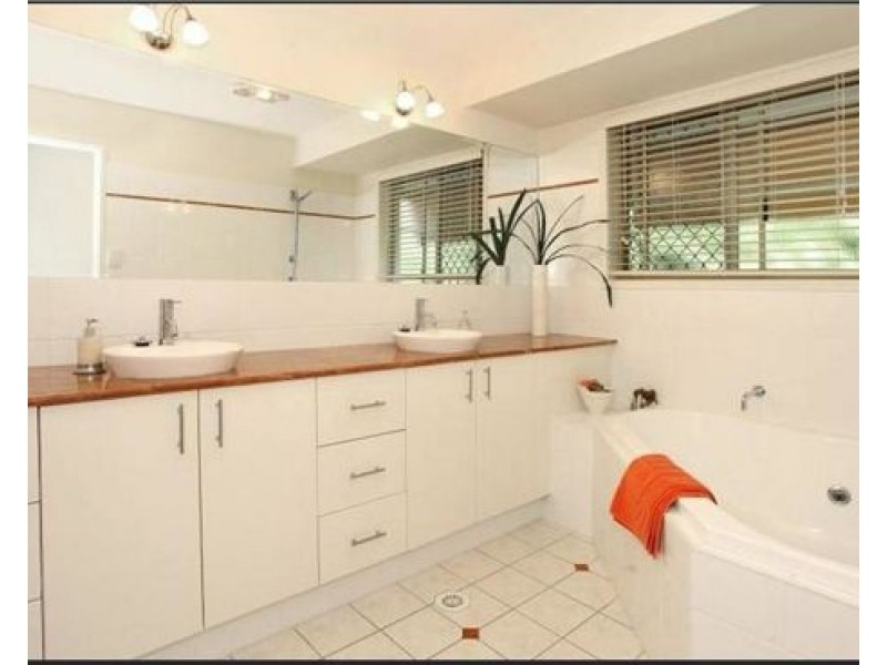 14 Newport Drive, Robina QLD 4226