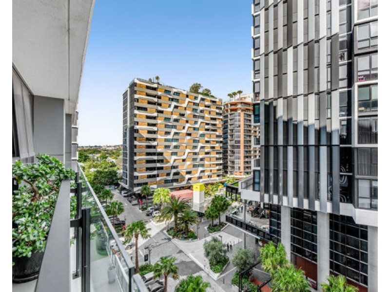 709/148 Logan Road, Woolloongabba QLD 4102