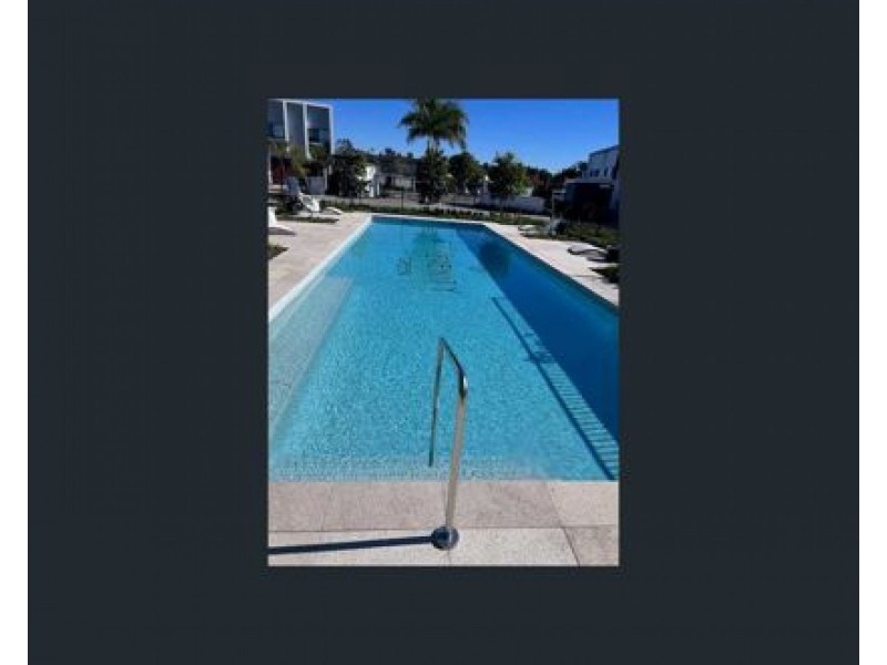 20/8 ben dalley drive, Helensvale QLD 4212