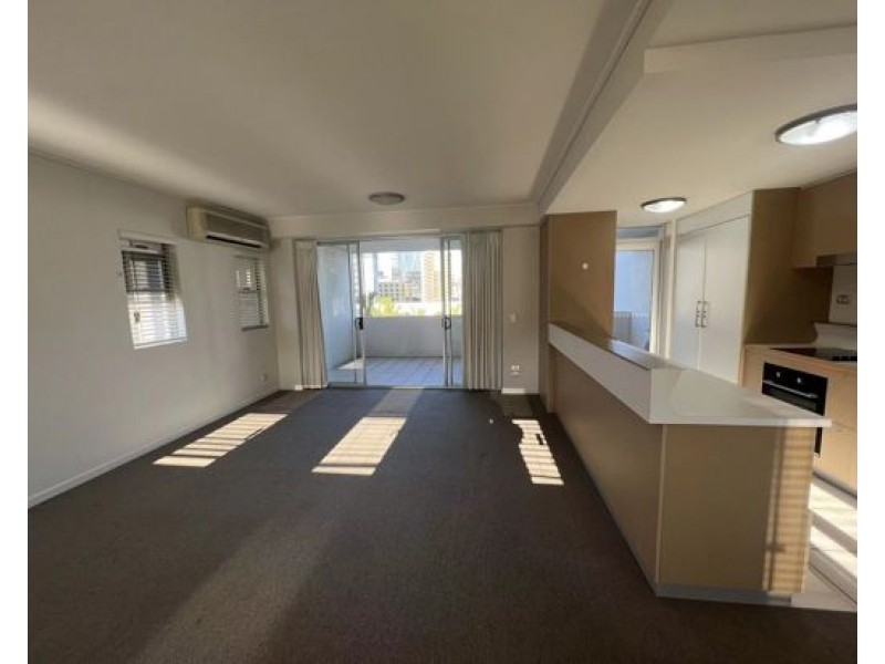 304 563 Gregory Terrace, Bowen Hills QLD 4006