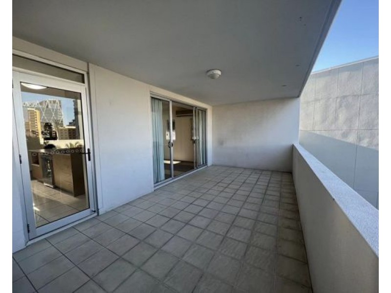 304 563 Gregory Terrace, Bowen Hills QLD 4006