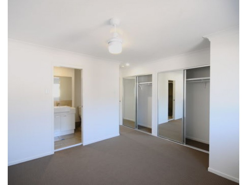 27 / 31 James Edward Street, Richlands QLD 4077