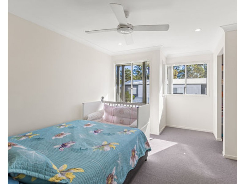 102/21 Emerald Place, Bridgeman Downs QLD 4035