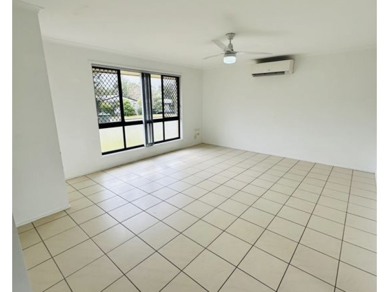 55 Woomera Crescent, Southport QLD 4215