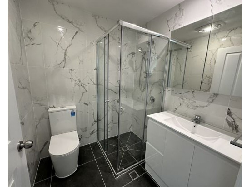 55 Woomera Crescent, Southport QLD 4215