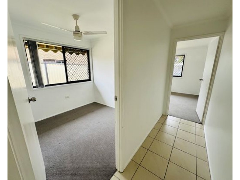 55 Woomera Crescent, Southport QLD 4215