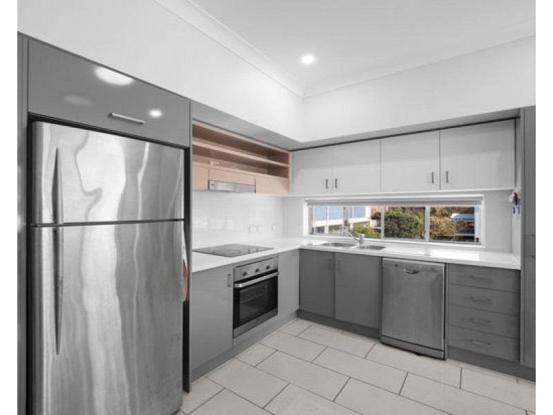 Unit 10/96 Dell Road, St Lucia QLD 4067