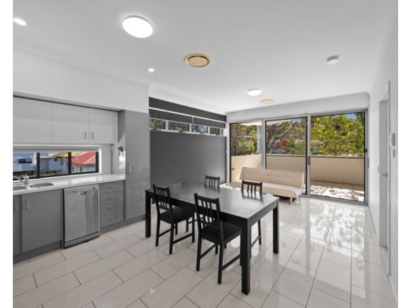 Unit 10/96 Dell Road, St Lucia QLD 4067