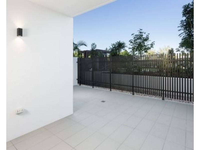 10110/320 MacArthur Avenue, Hamilton QLD 4007