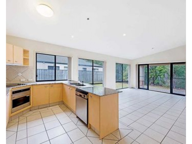 19 Dunstan Drive, Robina QLD 4226