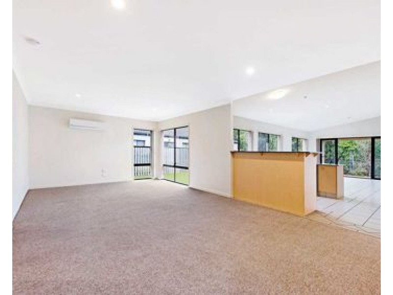 19 Dunstan Drive, Robina QLD 4226