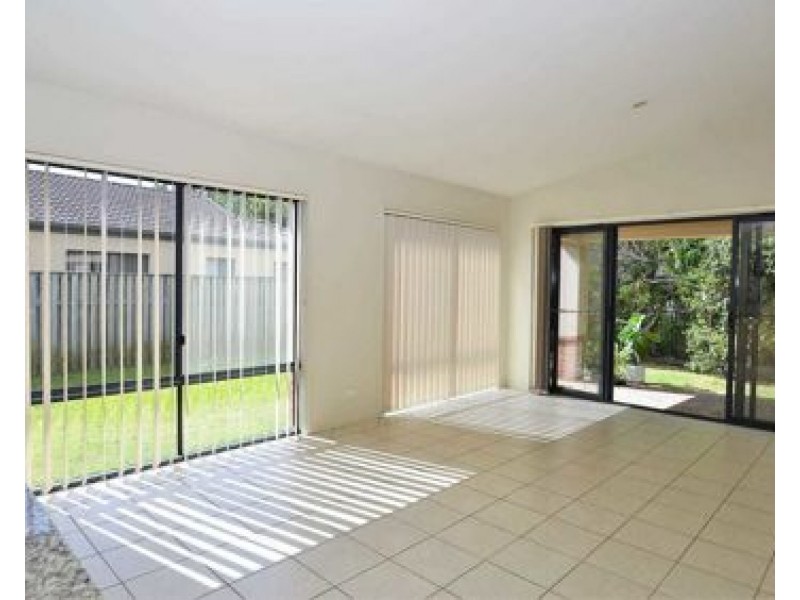 19 Dunstan Drive, Robina QLD 4226