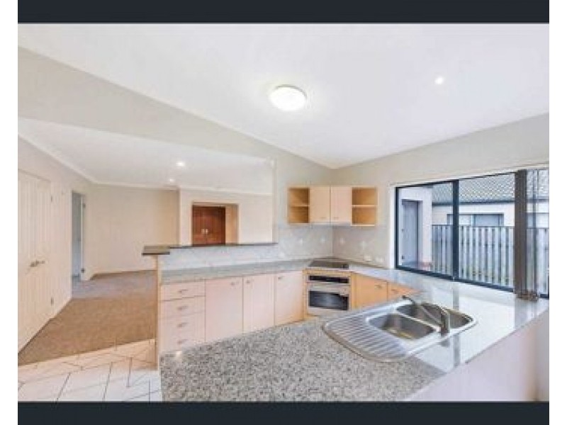 19 Dunstan Drive, Robina QLD 4226