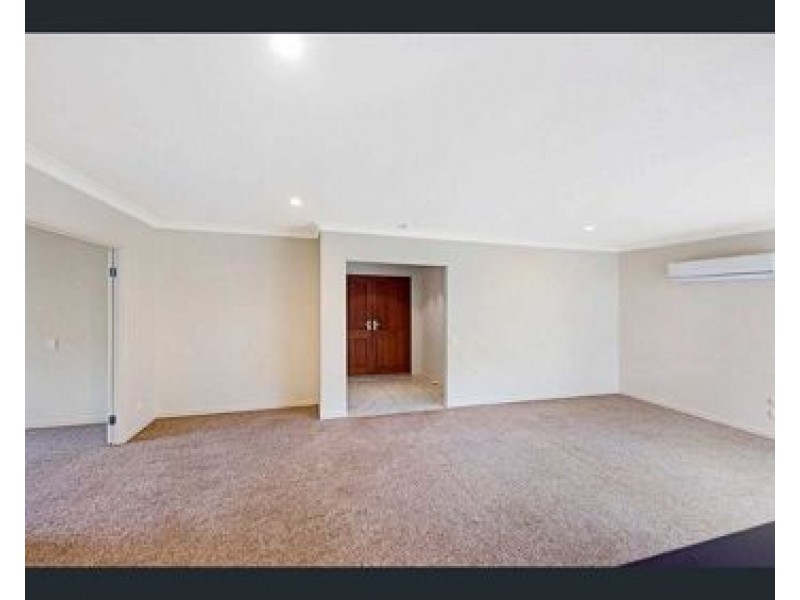 19 Dunstan Drive, Robina QLD 4226