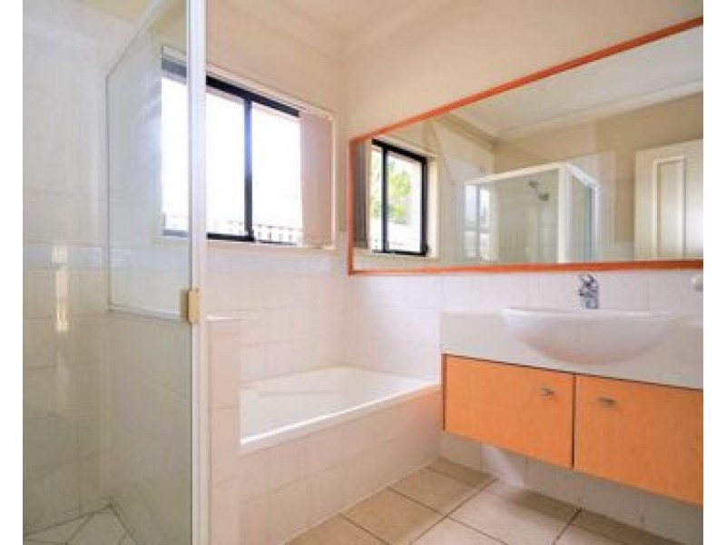 19 Dunstan Drive, Robina QLD 4226