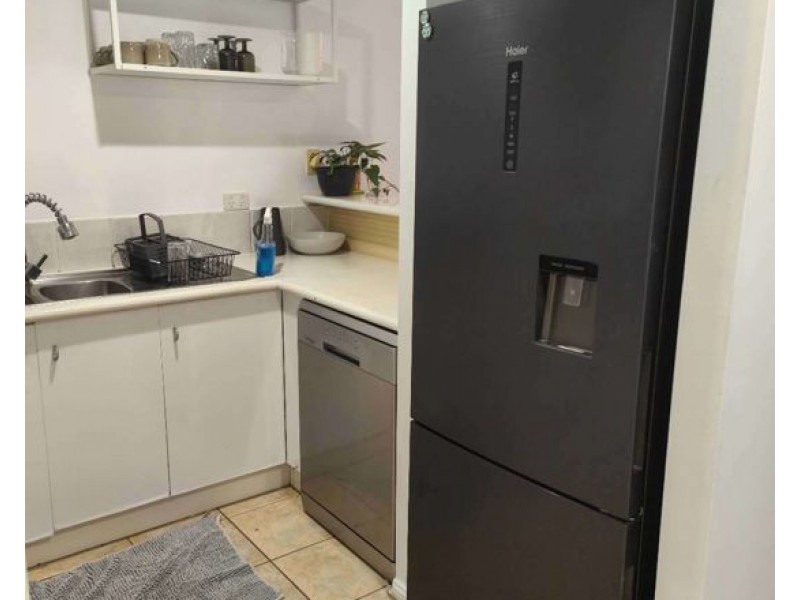 11 /30-40 Lily Street, Cairns North QLD 4870