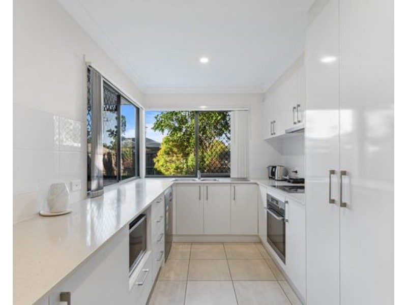 6/7 Franco Place, Bridgeman Downs QLD 4035