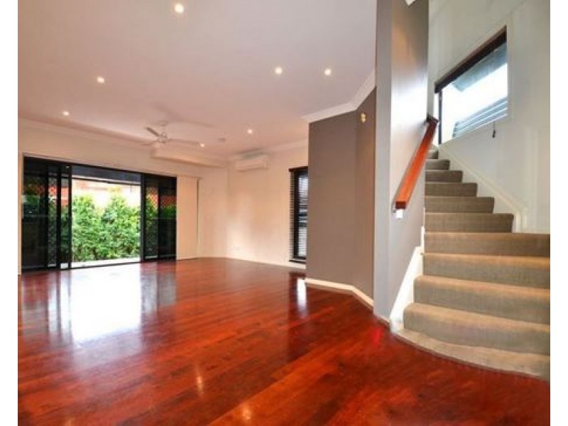 9 ABINGER ST, Morningside QLD 4170