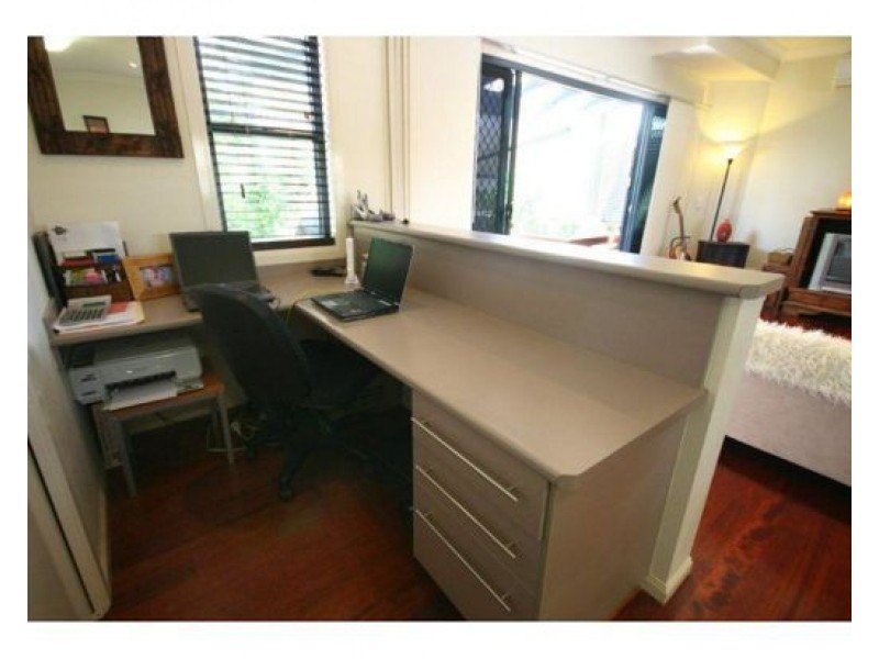 9 ABINGER ST, Morningside QLD 4170